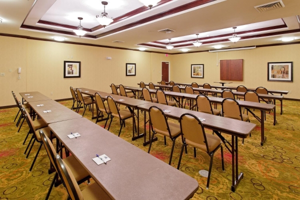 Holiday Inn Express & Suites FLORENCE NORTHEAST